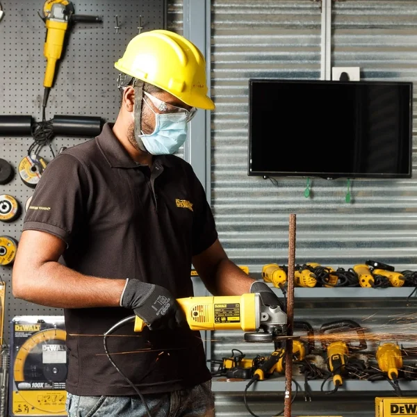 DeWalt DW831-IN 1400W 125 mm Small Angle Grinder Rat Tail Design Supplier