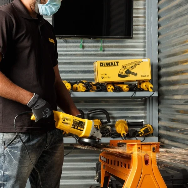 DeWalt DW831-IN 1400W 125 mm Small Angle Grinder Rat Tail Design Supplier