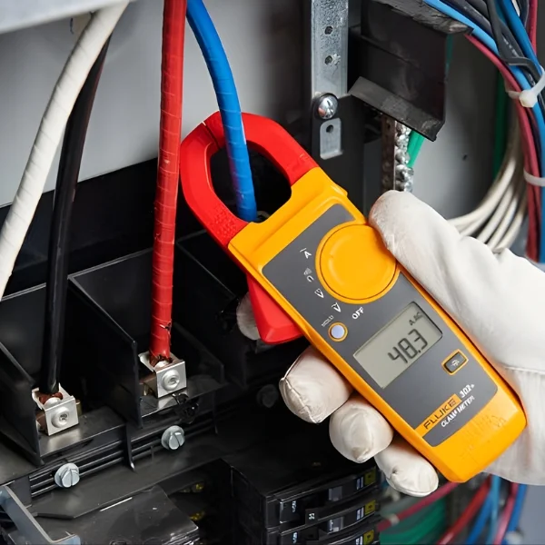 Fluke 302+ 400A AC Clamp Meter Supplier